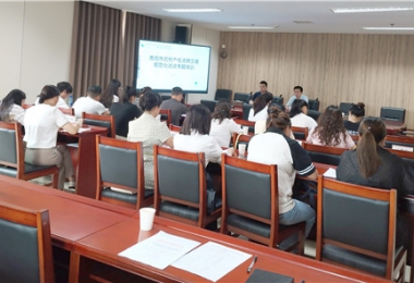 省農(nóng)交貴陽運(yùn)營中心在貴陽市云巖區(qū)成功開展貴陽市農(nóng)村產(chǎn)權(quán)流轉(zhuǎn)交易規(guī)范化試點(diǎn)建設(shè)專題培訓(xùn)會